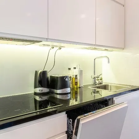 Huoneisto Beautiful Close To The Beach Helsinki